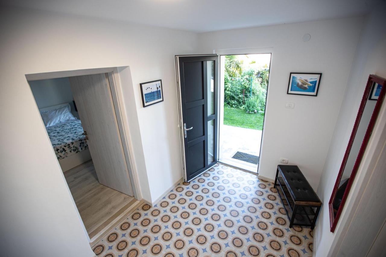 Aloha Apartments Capodistria Esterno foto