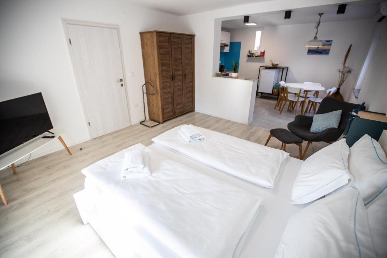 Aloha Apartments Capodistria Esterno foto