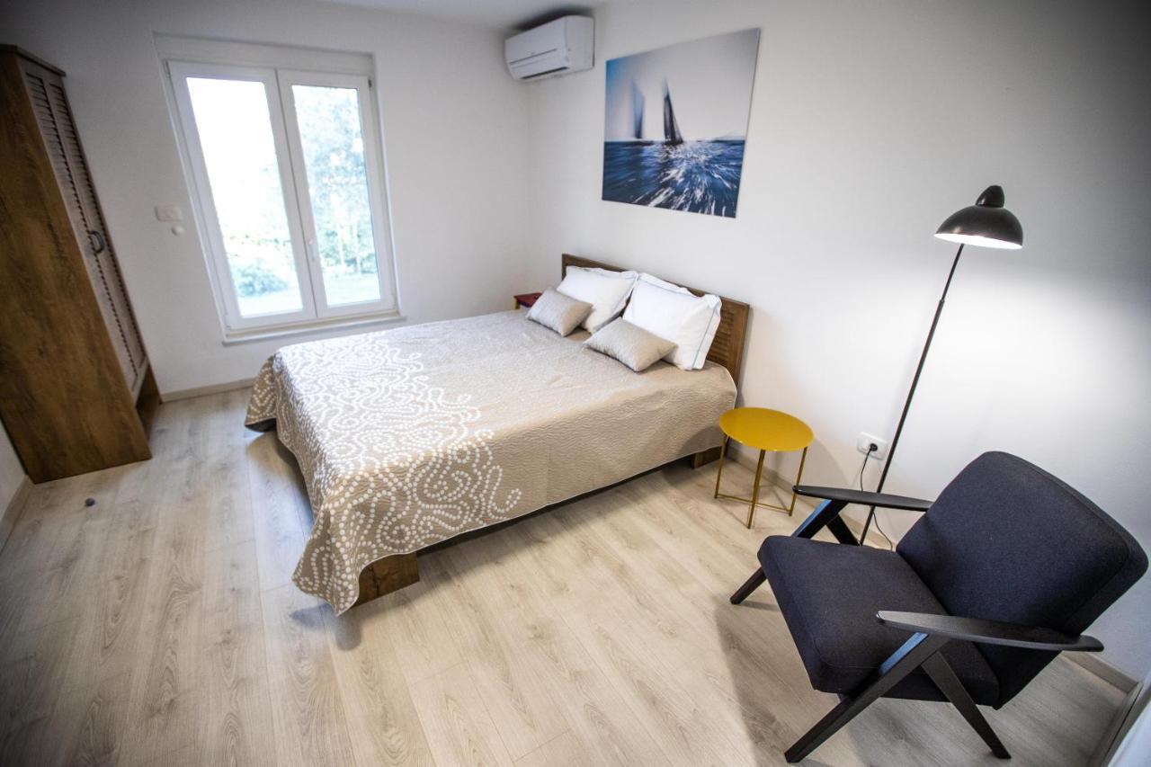 Aloha Apartments Capodistria Esterno foto